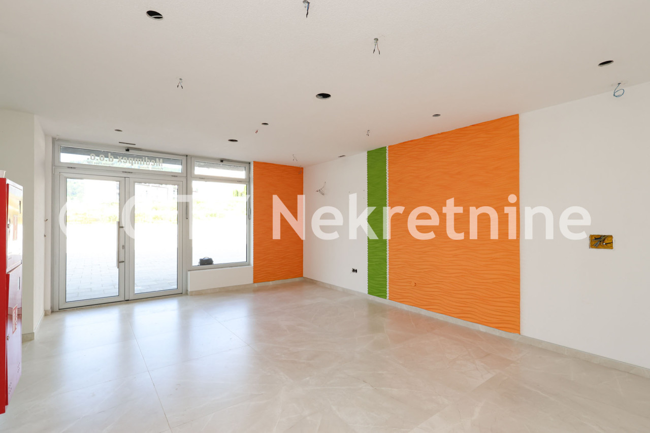 Poslovni prostor - Centar - Šip - 55 m2 2