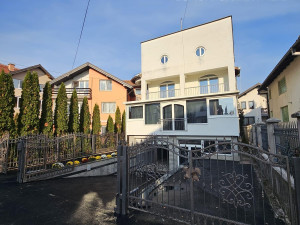 TOP PRILIKA - Iznajmljuje se kuca  na Ilidzi 250 m2