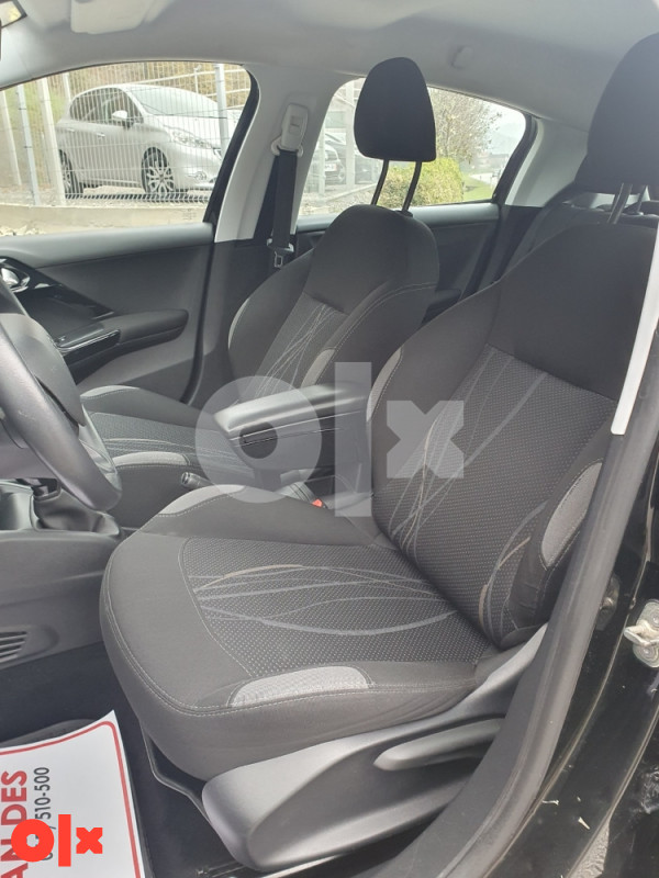 Peugeot 208 1.2/60KW*2014god*NAVIGACIJA*KLIMA