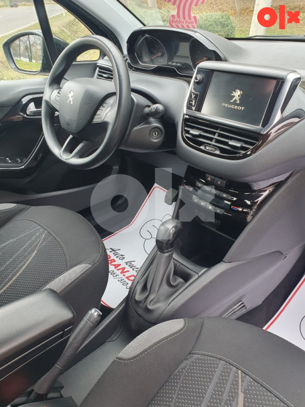 Peugeot 208 1.2/60KW*2014god*NAVIGACIJA*KLIMA
