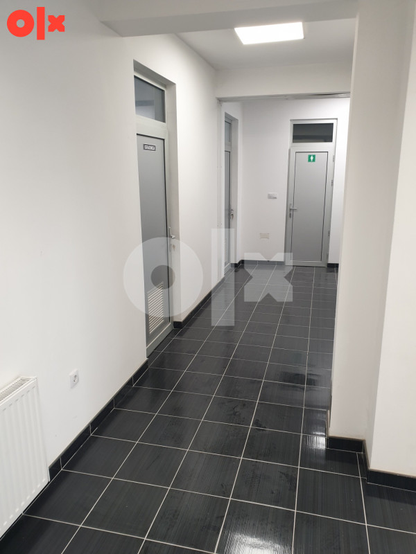 Poslovni prostor 205m2 pogodan za ordinaciju ili polikliniku 11