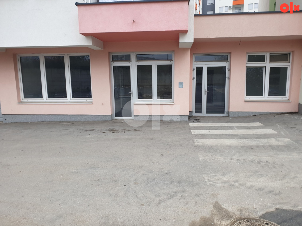 Poslovni prostor 205m2 pogodan za ordinaciju ili polikliniku 19