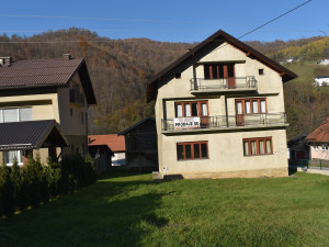 Kuća trospratnica u naselju Luke - Fojnica photo 3