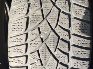 Zimske gume MS DUNLOP 215 55 R17 DOT 2013
