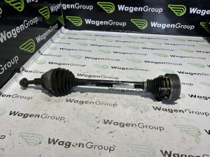 Poluosovina p.l Volkswagen Golf 5 (fotografija 1)