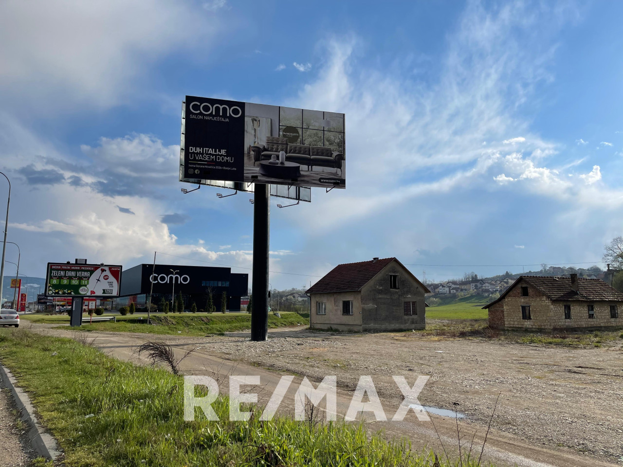 Odlično zemljište za hale i poslovne objekte - 5500m2
