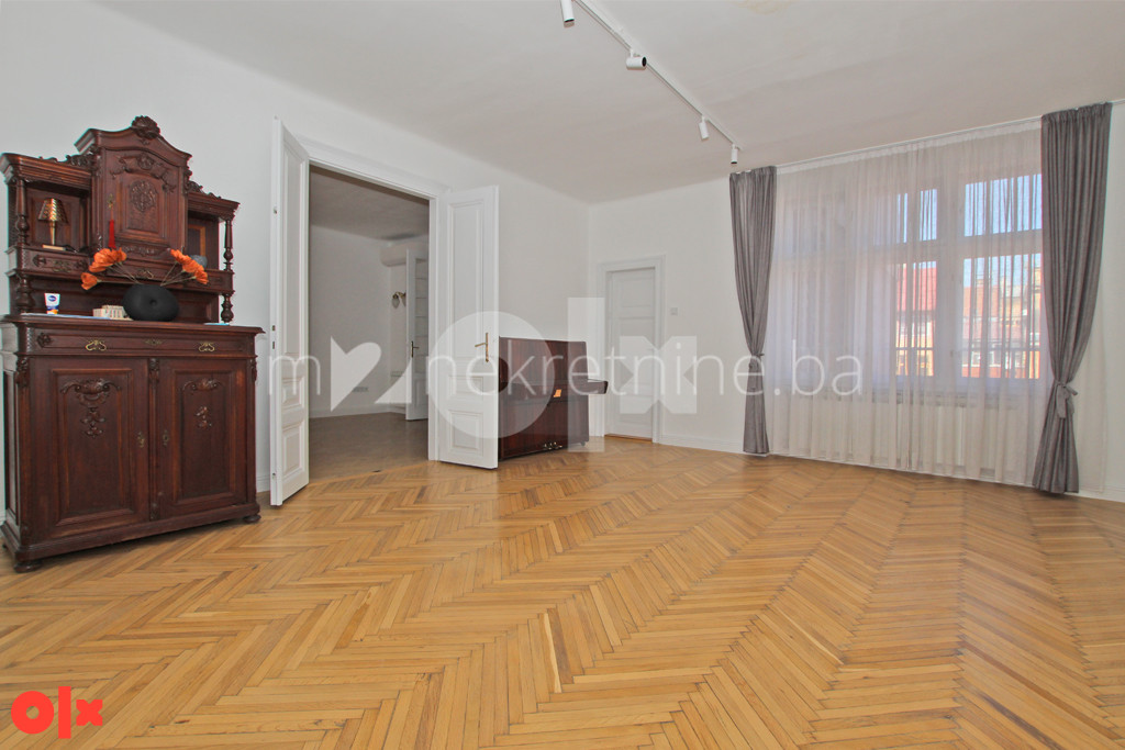m2: Ferhadija / petosoban salonski stan 170m2 / 3. sp 5