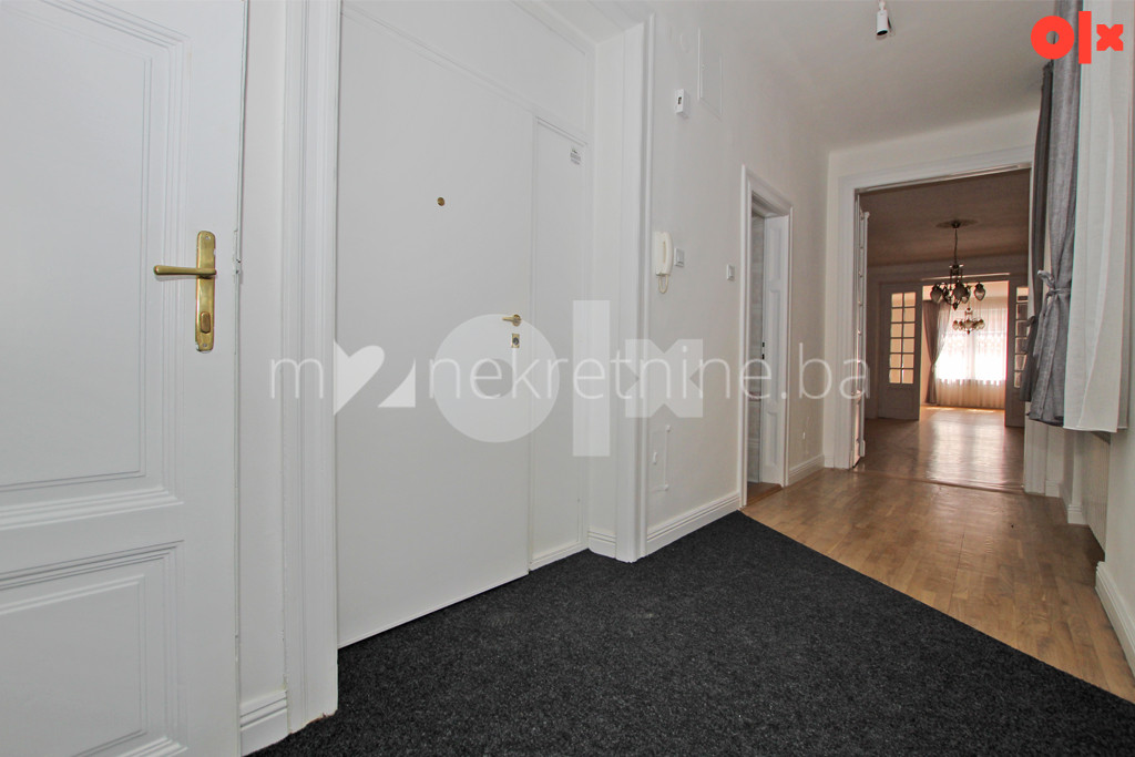 m2: Ferhadija / petosoban salonski stan 170m2 / 3. sp 11