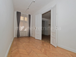 m2: Ferhadija / petosoban salonski stan 170m2 / 3. sp photo 4