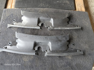 BMW X3 E83 USMJERIVAC ZRAKA USIS POKLOPAC VEZNOG LIMA PVC