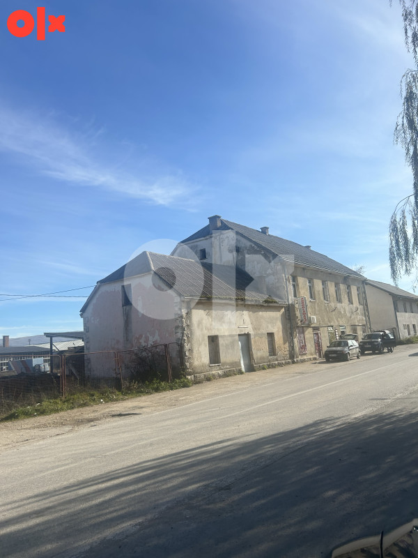 Poslovni prostor Glamoč/hala i kuće PRODAJA/IZNAJMLJIVANJE