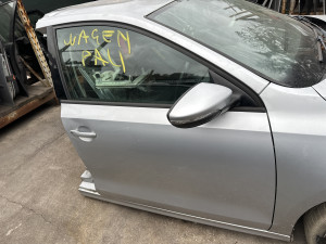 Vrata prednja desna Volkswagen Jetta 2014