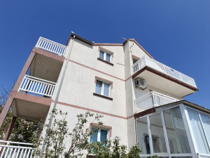 Kuća sa 5 apartmana na Ivanici VIŠE U OPISU photo 4