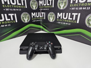 PS4 PLAYSTATION 4 SLIM  Čipovan 15 Igara FIFA PES25