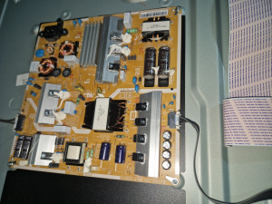 TV samsung UE55MU6179U ... u dijelove