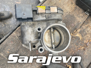 307 1.6 benzin 80kw 2003 g. klapna gasa DIJELOVI