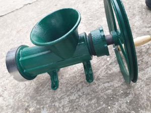 Mašina za meso 32 sa remenicom gus