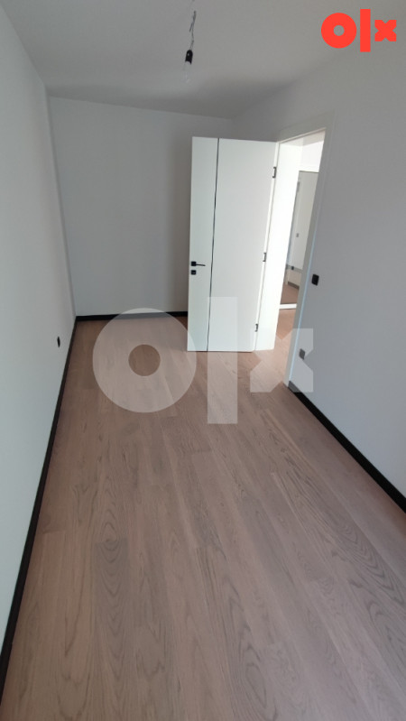 Novogradnja Avenija Otoka četvorosoban nenamješten stan 2