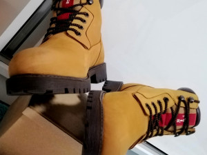 Gležnjače LEVI'S vrhunska prirodna koža 100% original (perfect)