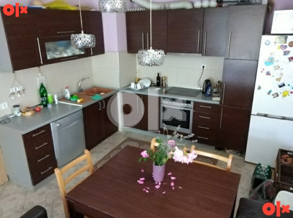 Kuća 260 m2 Tuzla sa 3 stana zamjena uz doplatu