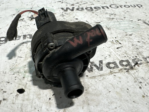 Pomocna pumpa cirkulaciona Mercedes W204