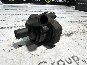 Pomocna pumpa cirkulaciona Mercedes W204 (fotografija 3)