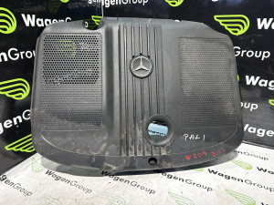 Poklopac motora w204 w212 Mercedes 2013