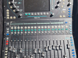 SQ5 A&H ALLEN & HEATH Digitalna Mikseta