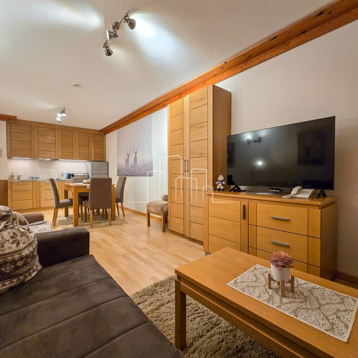 Opremljen apartman 50m2 Hotel Vučko Jahorina 5