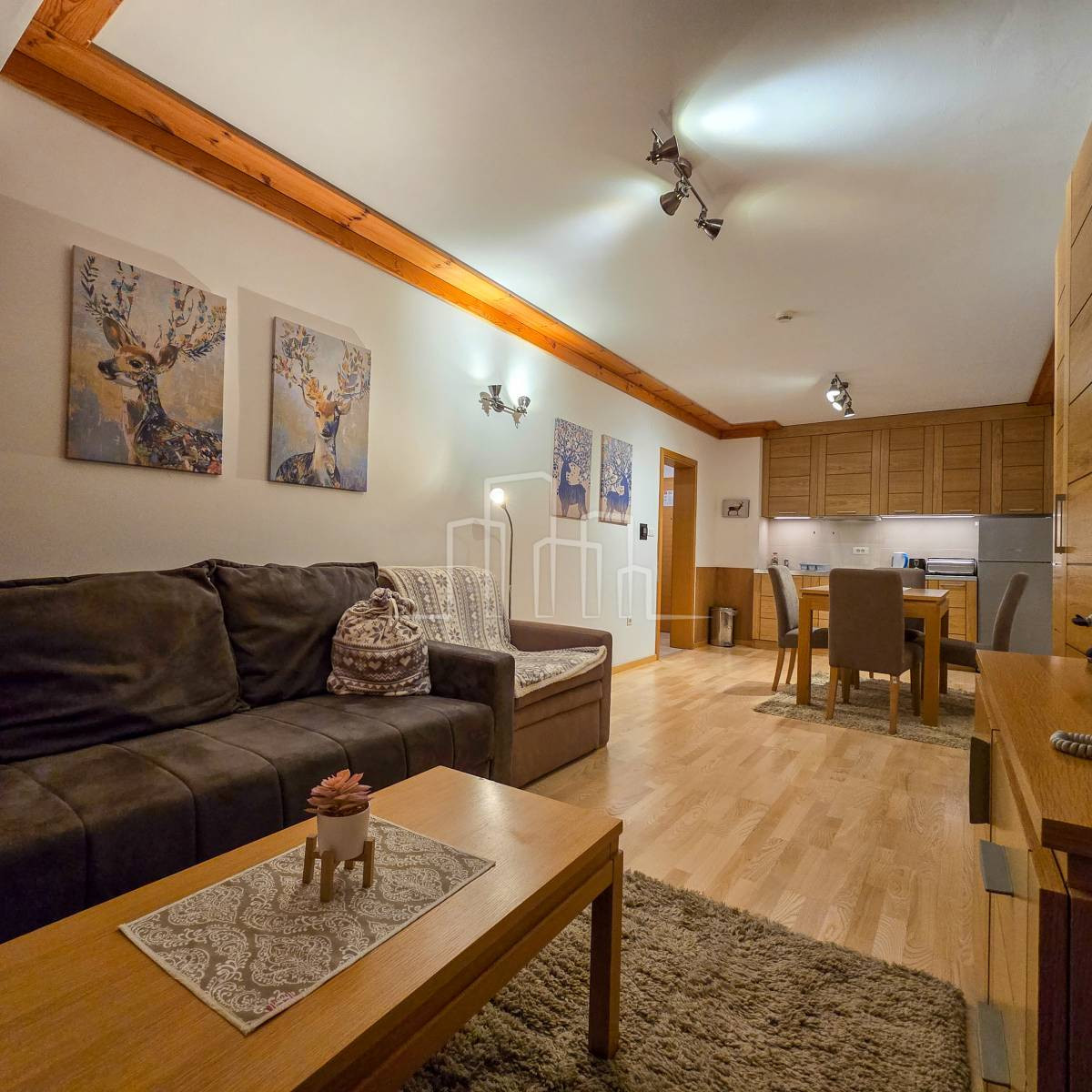 Opremljen apartman 50m2 Hotel Vučko Jahorina 6