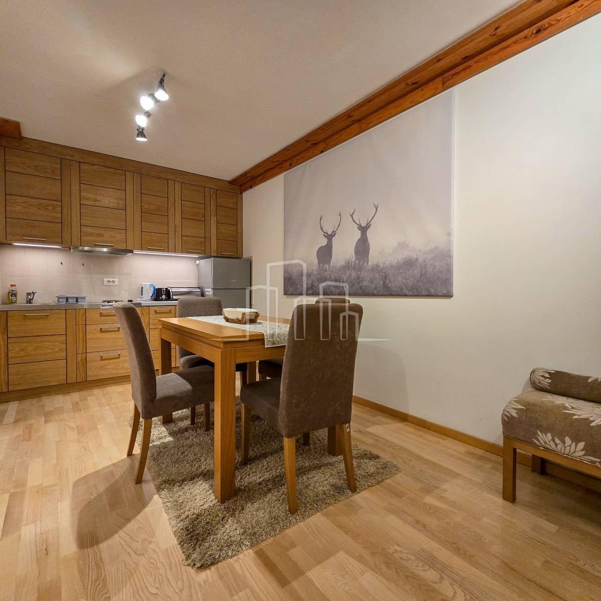 Opremljen apartman 50m2 Hotel Vučko Jahorina 8
