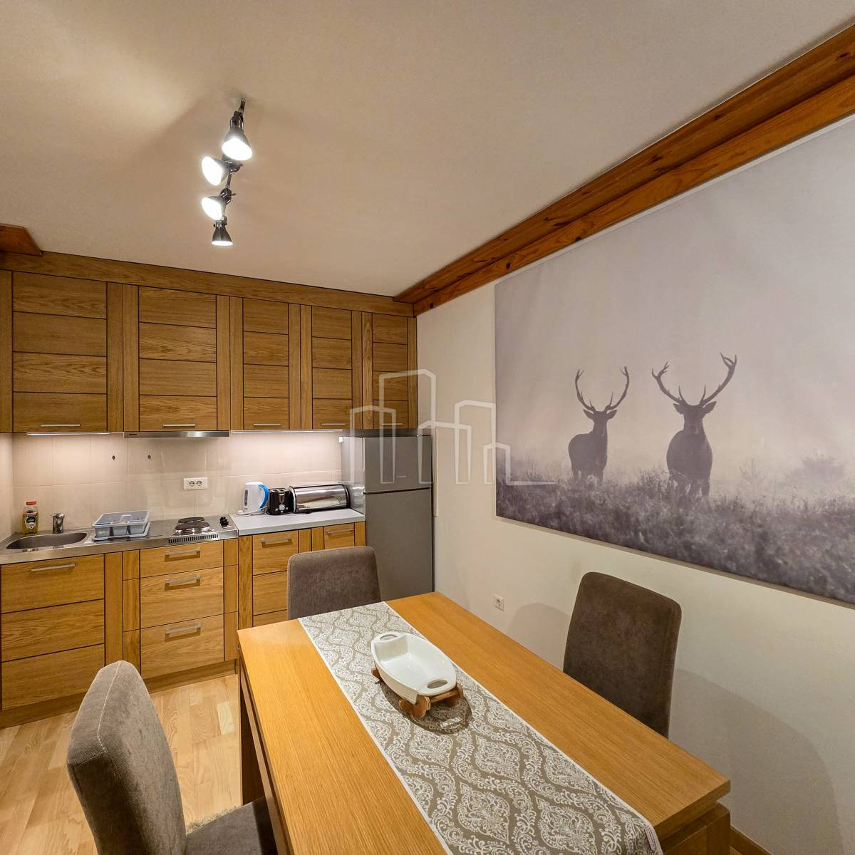 Opremljen apartman 50m2 Hotel Vučko Jahorina 10