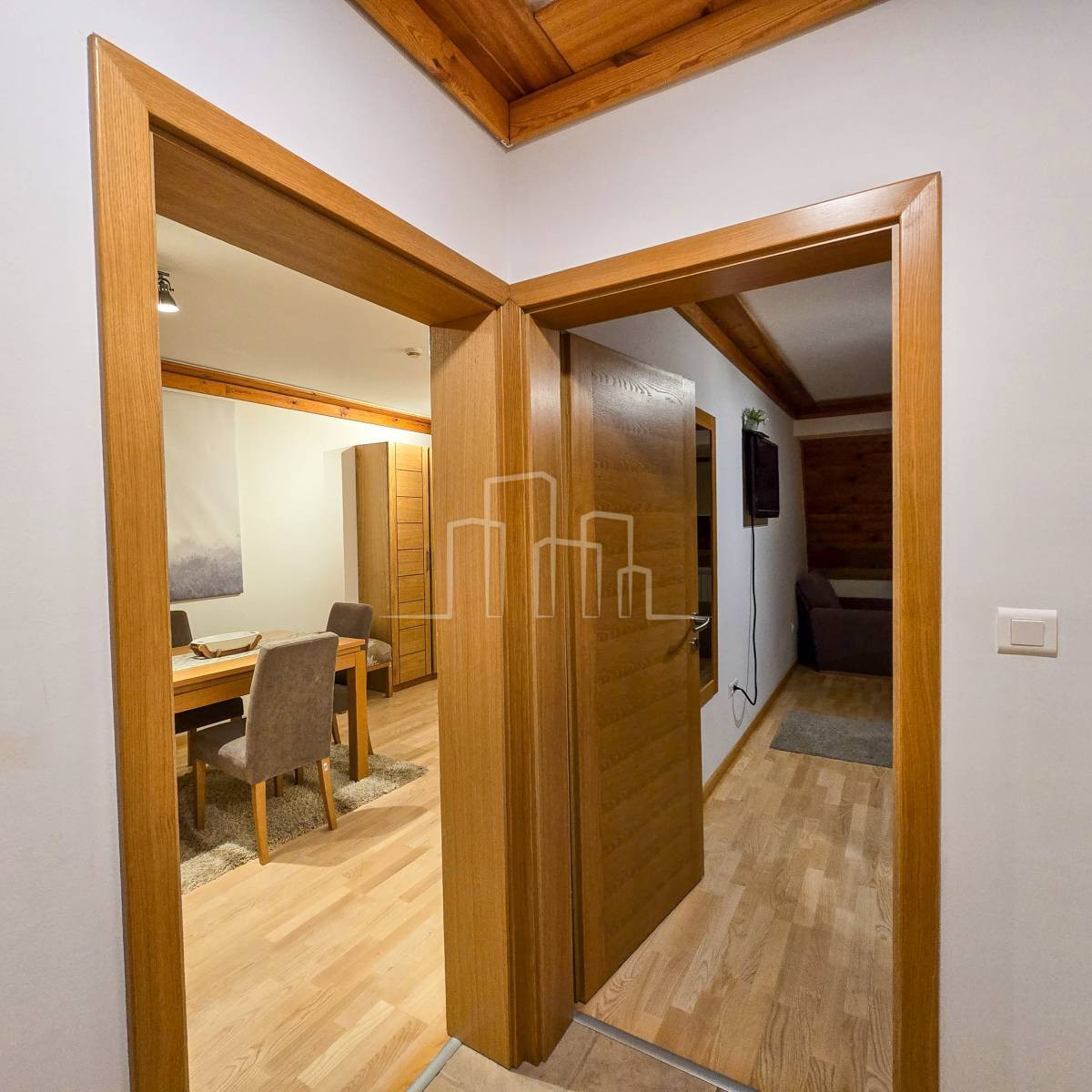 Opremljen apartman 50m2 Hotel Vučko Jahorina 14
