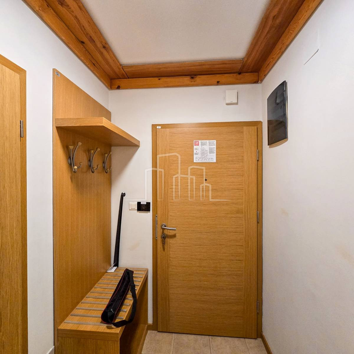 Opremljen apartman 50m2 Hotel Vučko Jahorina 17