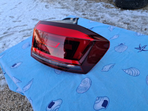 Stopka led desna vw sportsvan 2019