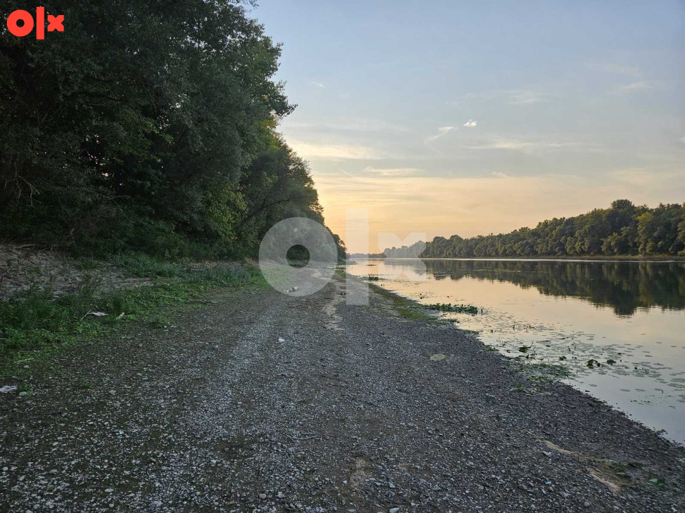 Zemljište pored rijeke Save Gradiška Gasnica