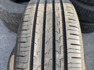 Prodajem 2 gume 205/60/16 Continental 2022.g