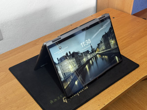 Lenovo Yoga 7 2-in-1 Flip 14" Ryzen 7 8840HS 16GB/1TB SSD