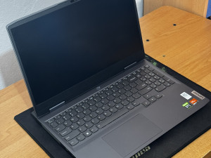 Gaming laptop Lenovo LOQ 15.6" Ryzen 7 7840HS RTX 4050 24GB 512GB