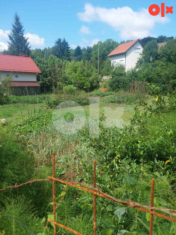Zemljište Rakovica / 1051 m2 2