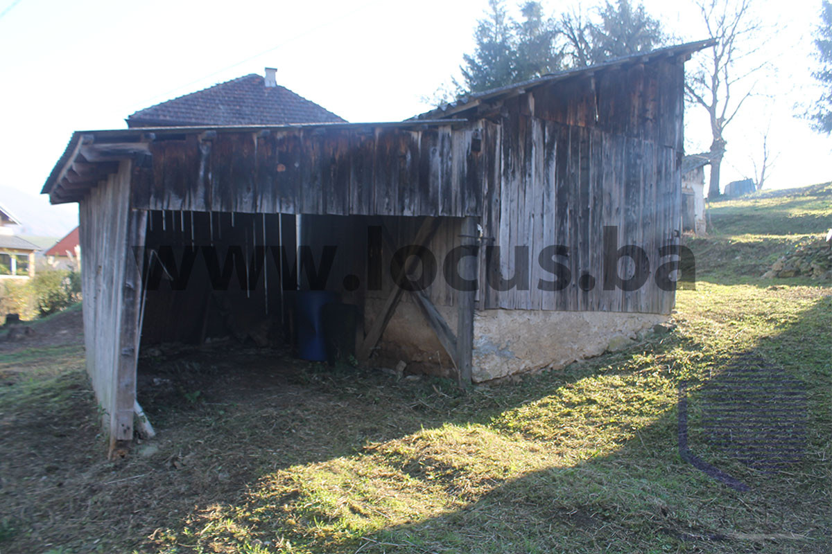 LOCUS prodaje: Kuća na parceli 5.494m2, Kreševo 9