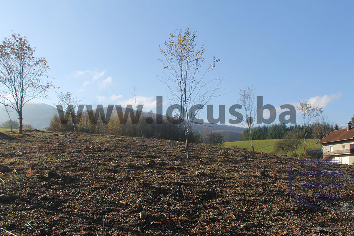 LOCUS prodaje: Kuća na parceli 5.494m2, Kreševo 14