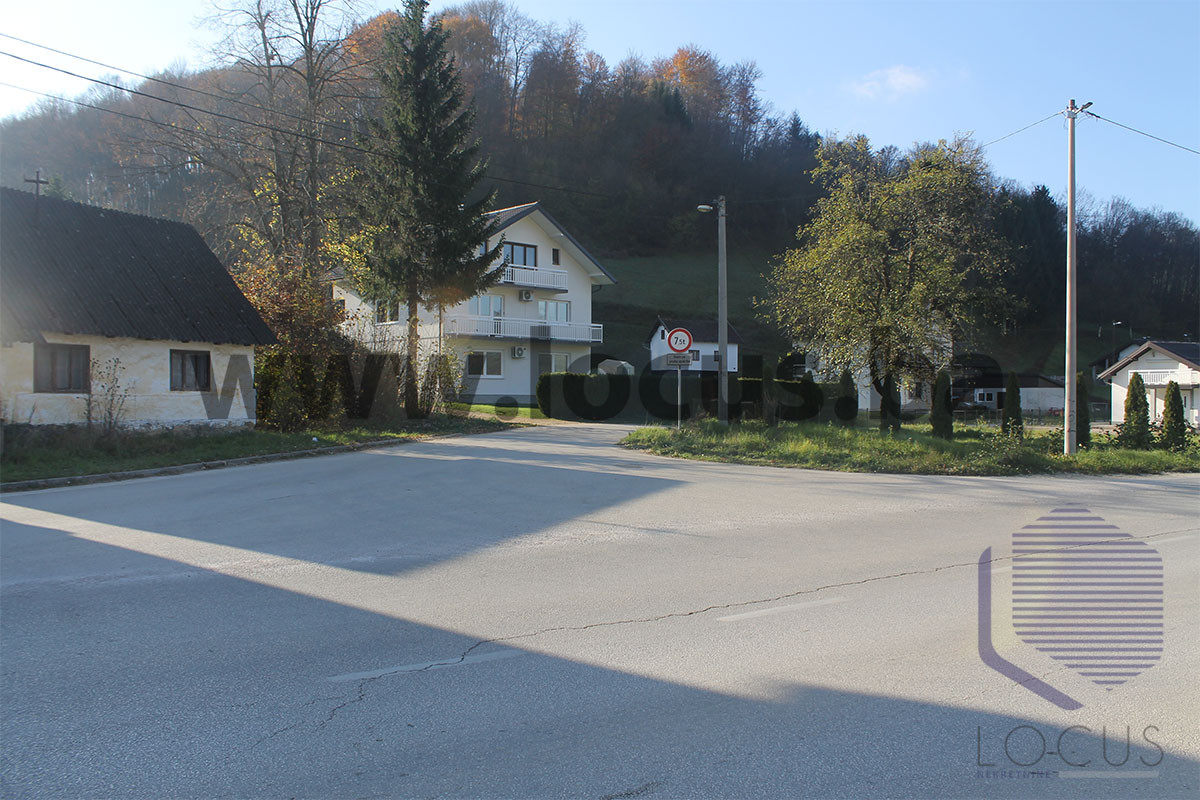 LOCUS prodaje: Kuća na parceli 5.494m2, Kreševo 17