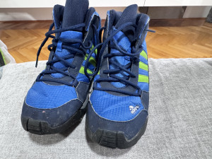 Gležnjače adidas br 38