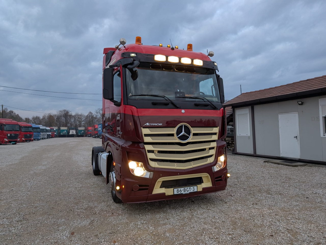 KAMION MERC.1842 SA 640 TKM. 2016.GOD.STANDARD
