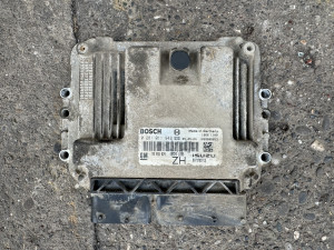 ECU ELEKTRONIKA kompjuter motora opel 0281011943