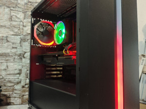 Racunar gaming Metropolis, Ryzen 3800x, strix vega 56 8gb, rgb