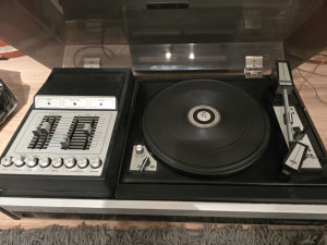 Gramofon 2
