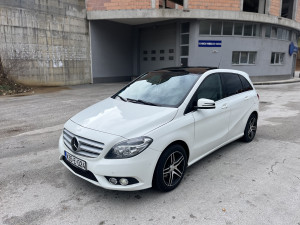 Mercedes-Benz B 180 automatik panorama