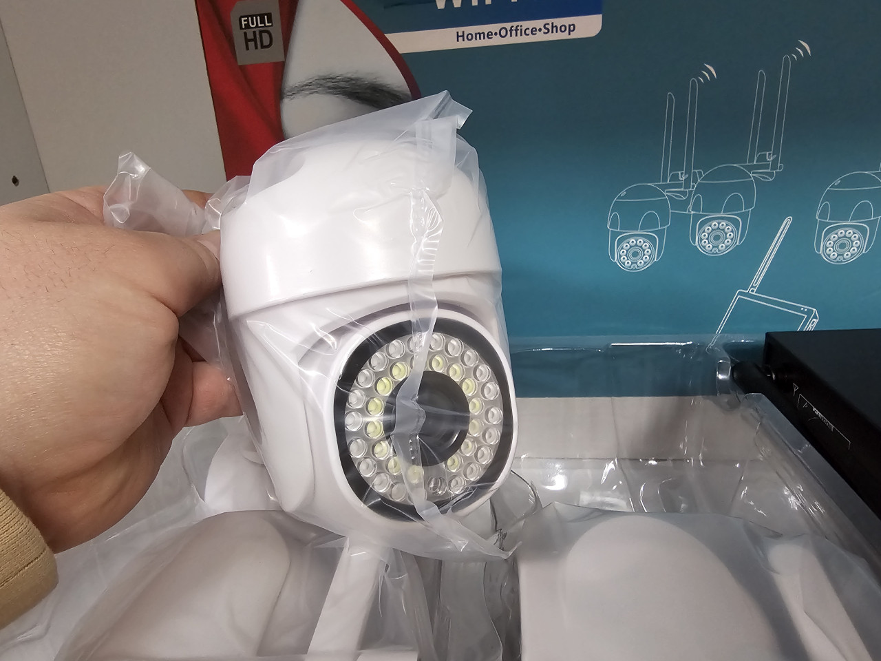 Video nadzor preko telefona mobitela set 4 kamere za wifi wi fi